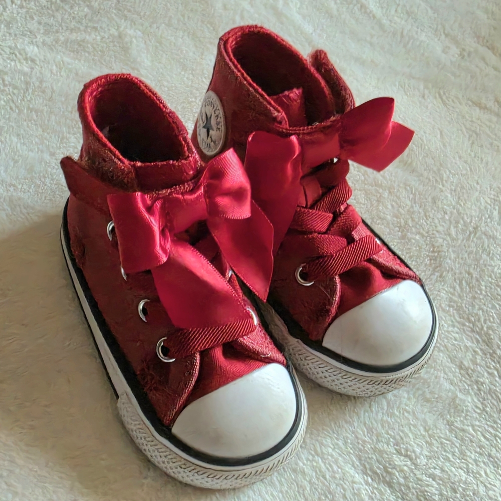 Red High-Top Converse Baby/toddler 4c
